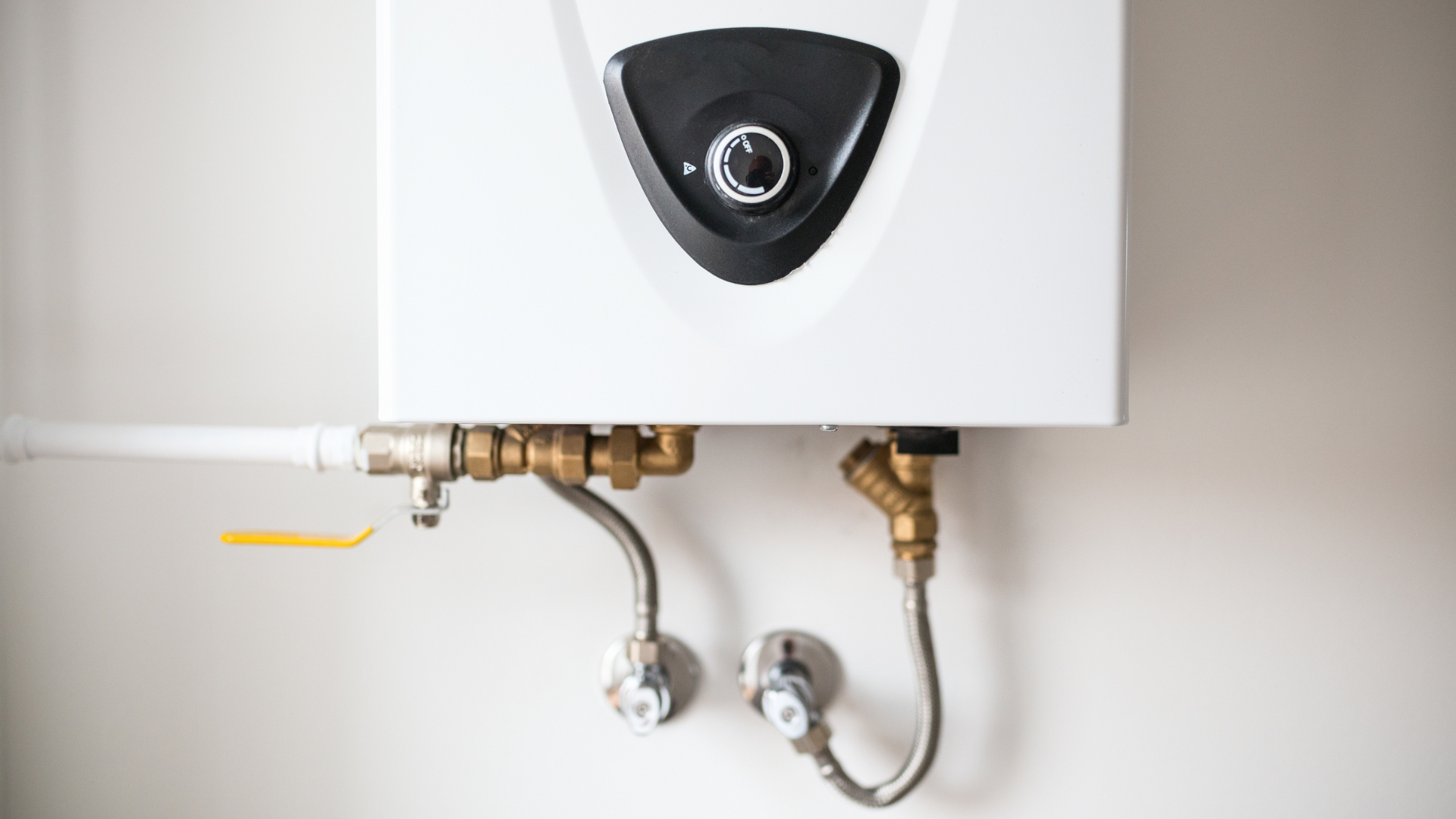5 Reasons to Upgrade to a Tankless Water Heater - Stewart Plumbing